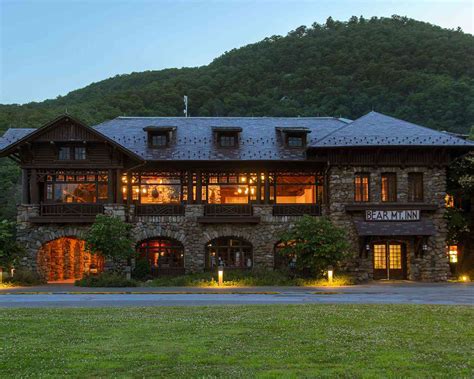 Bear mountain inn new york - Providing 63 rooms, the 3-star Bear Mountain Inn is within 5 minutes' walk of Hessian Lake. Located in a valley, the inn is around a 10-minute drive from Bear Mountain. Purple Heart Memorial Bridge is also located within a minute's drive of the property. The hotel is a few moments from Bear Mountain Hike Trail. Other hotels you might like. 